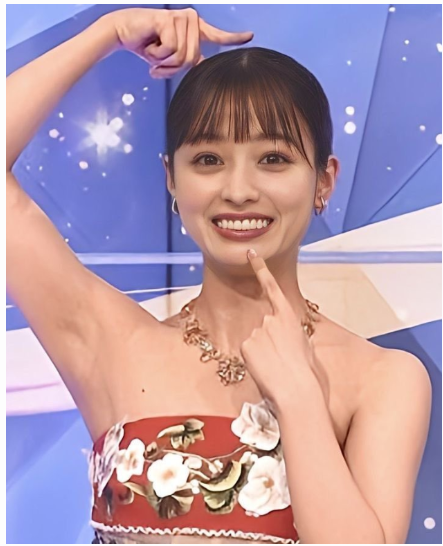 橋本環奈の脇画像2